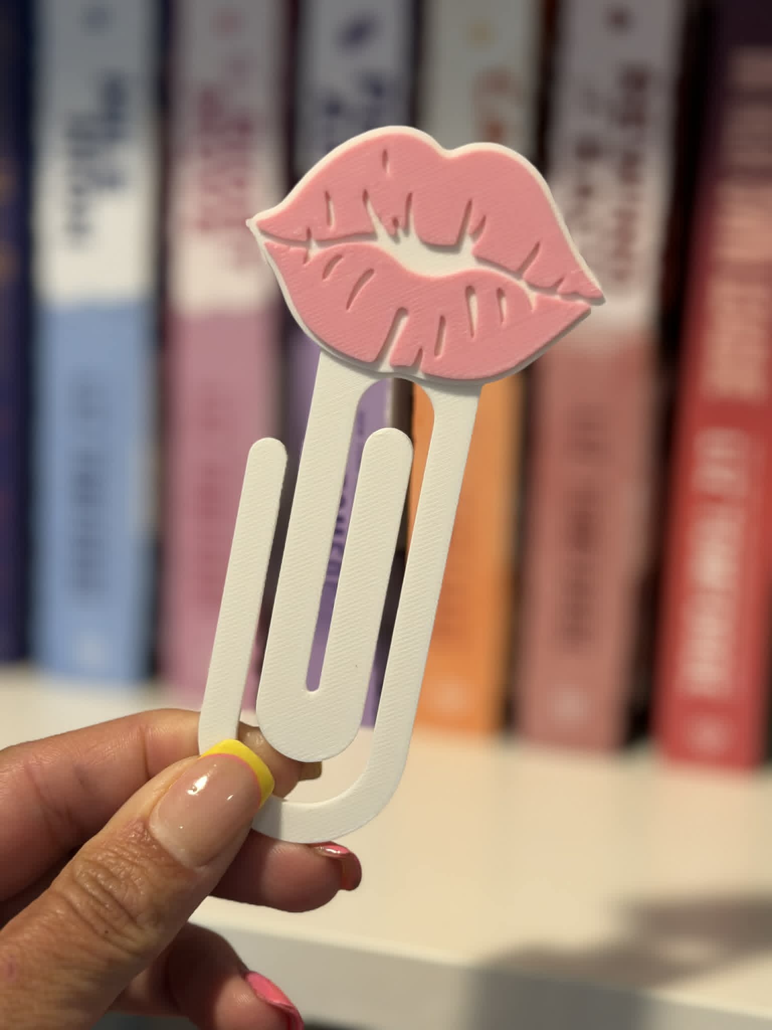 Kiss Clipmark Bookmark